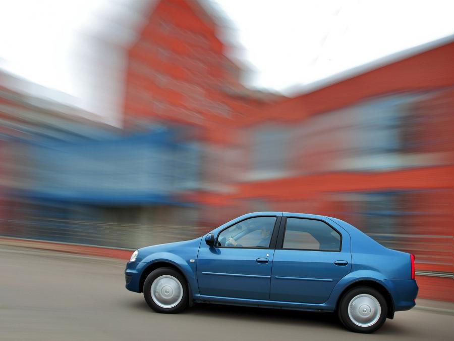  Renault Logan 2009 года  (фото 28 из 53)